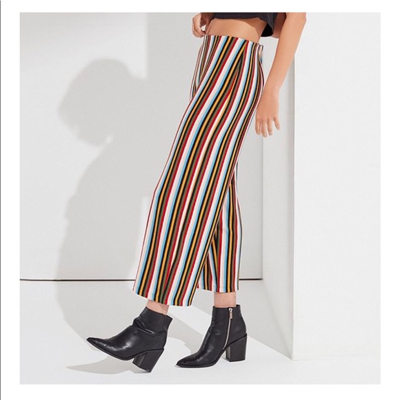 Urban Outfitters Pants - Knit Wide-Leg Cropped Pant